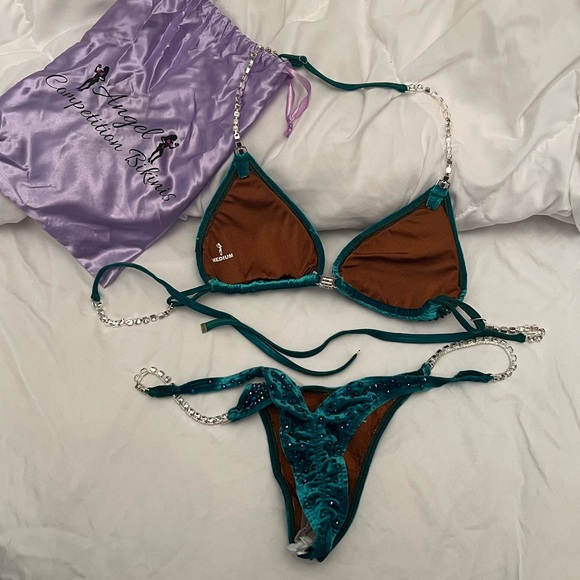 Angel Competition Bikini - Picture 6 of 11